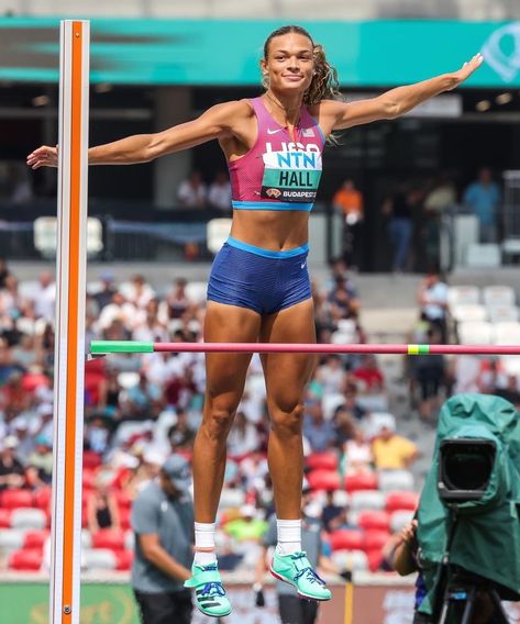 Anna Hall (USA) 🥈 Heptathlon • 2023 World Athletics Championships (Budapest) • High Jump, Athletic Girls Anna Hall Track, High Jump Aesthetic, Anna Hall, High Jump Track, Track Motivation, Sydney Mclaughlin, Run Training, Running Motivation Quotes, Heptathlon