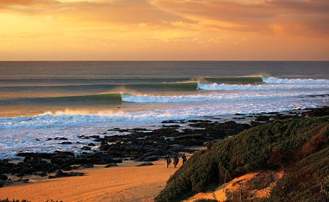 Jeffreys Bay, South Africa. Photo: Ted Grambeau Jeffreys Bay, Surf Spots, Surfer Magazine, Surfing Photography, Surf Style, Africa Travel, Places Around The World, Wonders Of The World, The Ocean