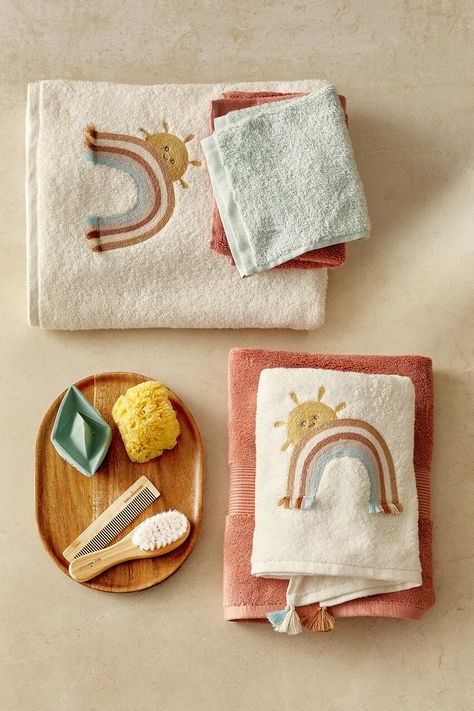 Elephant Towel, Zara Home Kids, Embroidered Rainbow, Zara Home Collection, Embroidered Towels, Hand Embroidery Art, Terry Towel, Origami Art