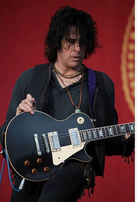 Dean Deleo, Velvet Revolver, Stone Temple, Stone Temple Pilots, Pilots, Dean, Temple, Stone