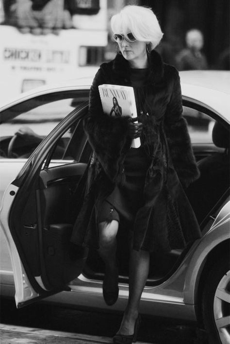 Devil Wears Prada Outfits, Prada Book, Prada Aesthetic, Miranda Priestly, Glam Photoshoot, Devil Wears Prada, Room Idea, Meryl Streep, The Devil