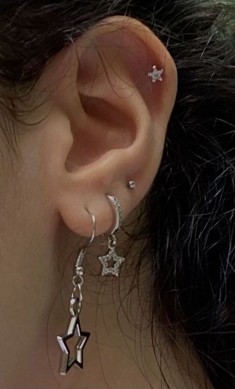 Ušný Piercing, Coquette Earrings, Couple Ring Design, Cool Ear Piercings, Pretty Ear Piercings, Cool Piercings, Cute Ear Piercings, Cute Piercings, Couple Ring