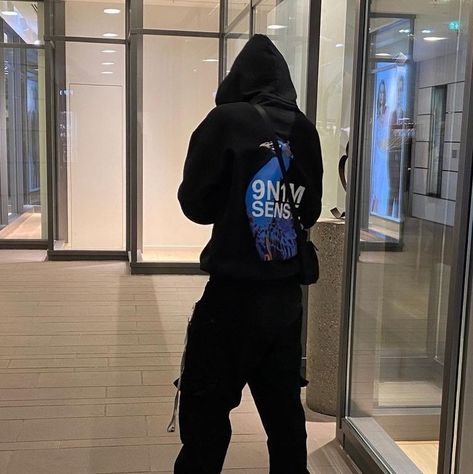 Hoodie Season Aesthetic, Male Sweatpants Outfit, Black Hoodie Outfit Men Streetwear, Emo Aesthetic Men, All Black Outfit Men Street Styles, Guys Sweatpants Outfit, Black Male Outfits, Black Sweatpants Outfit Men, Hoodie Aesthetic Boy