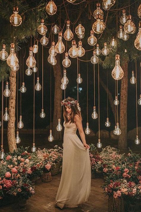 wedding trends 2019 bridal light bulbs arrangement above the bride in burgundy flower crown pablo_laguia Night Wedding Photos, Outdoor Wedding Decorations, Forest Wedding, Wedding Deco, Wedding Night, Romantic Weddings, Wedding Lights, Wedding Themes, Backyard Wedding