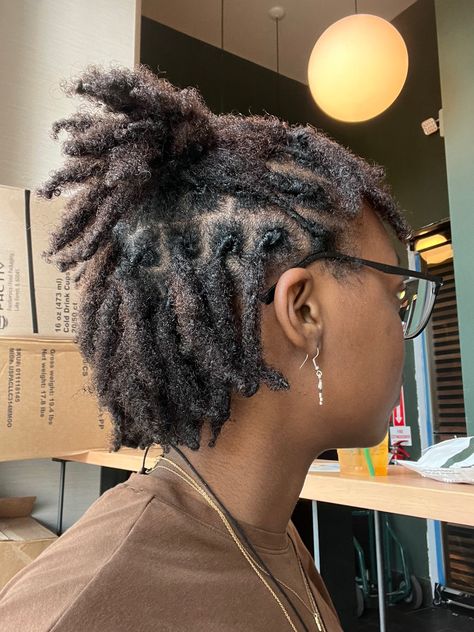 Dreadlock Hairstyles For Women Short, Locs For Short Hair Black Women, Dreadlock Hairstyles Female, Interlocking Locs Styles, Short Natural Locs, Starter Locs Styles For Short Hair 2 Strand Twist, Starter Loc Hairstyles For Women, Short Locs Hairstyles For Women Dreadlock Styles Natural Hair, Free Part Locs