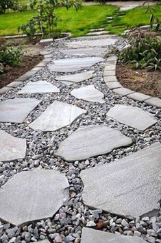 Flagstone Landscaping Ideas, Rock Pathway Ideas, Deck Expansion, Rock Pathways, Hardscape Ideas, Flagstone Pathway, Pathway Ideas, Moderne Have, Stone Garden Paths