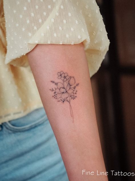 30 Meaningful Fine Line Tattoo Ideas for Females Minimalist Floral Tattoo, Tattooing Inks, First Time Tattoos, Bouquet Tattoo, White Ink Tattoo, Small Flower Tattoos, Forearm Sleeve Tattoos, Floral Tattoo Design, Forearm Tattoo