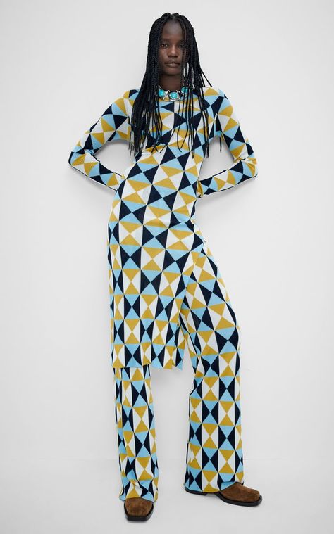 Women's Etro Resort 2023 Collection | Moda Operandi Etro Resort, Resort 2023, Geometric Print Dress, Print Midi Dress, Print Pants, 2023 Collection, Trend Forecasting, 60s Fashion, Latest Outfits