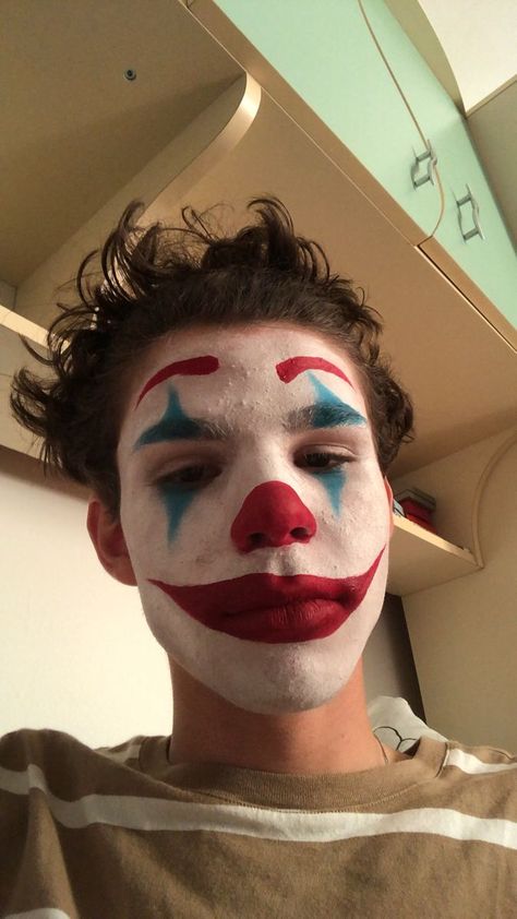 Men Halloween Face Paint Makeup Ideas, Holloween Makeup Men, Clown Halloween Costumes Men, Boys Clown Makeup, Clown Makeup Halloween Men, Clown Face Paint Scary, Clown Makeup Aesthetic Men, Clown Face Paint Men, Cool Halloween Makeup Men