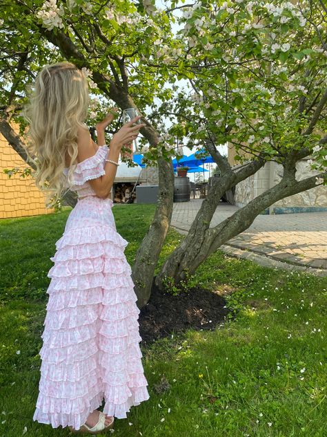 Cute Shopping Aesthetic, It Girl Dresses, Photo Ideas With Dress, Aus Formal Dresses, Princess Style Outfits, Spring Dresses Aesthetic, Pretty Outfits Summer, Long Pink Prom Dresses, Pink Dress Outfit Casual