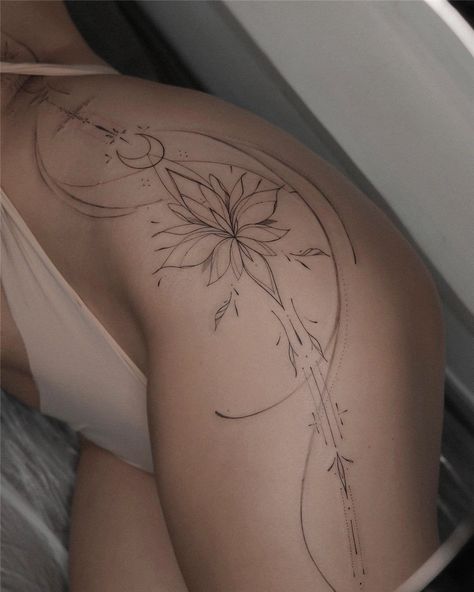 Side Hip Tattoos, Delicate Tattoos For Women, Small Tattoos For Women, Hip Thigh Tattoos, Hip Tattoos Women, Thigh Tattoos Women, Classy Tattoos, Discreet Tattoos, Subtle Tattoos