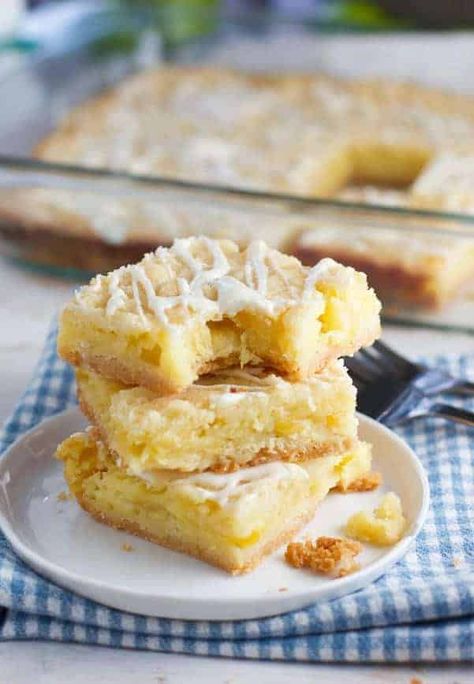 Pineapple Recipes Healthy, Pineapple Bars, Pineapple Cream Cheese, Cheese Bars, Pineapple Cookies, Pineapple Dessert Recipes, Cream Cheese Bars, Pineapple Recipes, Dessert Bar Recipe