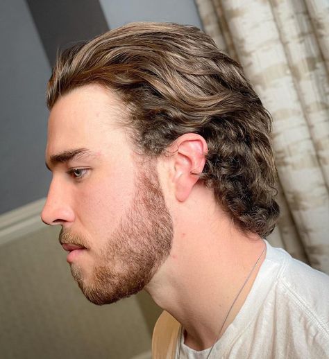 Short Flow Mens Hair, Long Thick Hair Men, Hockey Flow, Mens Mid Length Hairstyles, Flow Haircut, Wavy Mid Length Hair, Hockey Hair, Long Curly Hair Men, Male Haircuts Curly