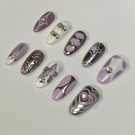 silver heart💗 #pressonnails #pressonnailsforsale #purplenails #heartnails Sliver Nails Ideas, Silver Design Nails, Silver Nails Ideas, Chrome Nails Silver, Nail Art Silver, Purple Chrome Nails, Nails Silver, Asian Nails, Silver Nail