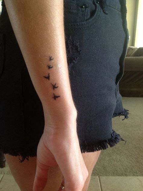 Lower+Arm+Dove+Tattoos Small Dove Tattoos, Bird Tattoos Arm, Simple Bird Tattoo, Small Bird Tattoos, Tiny Bird Tattoos, Bird Tattoos For Women, Vogel Tattoo, Dove Tattoos, Bird Tattoo Wrist