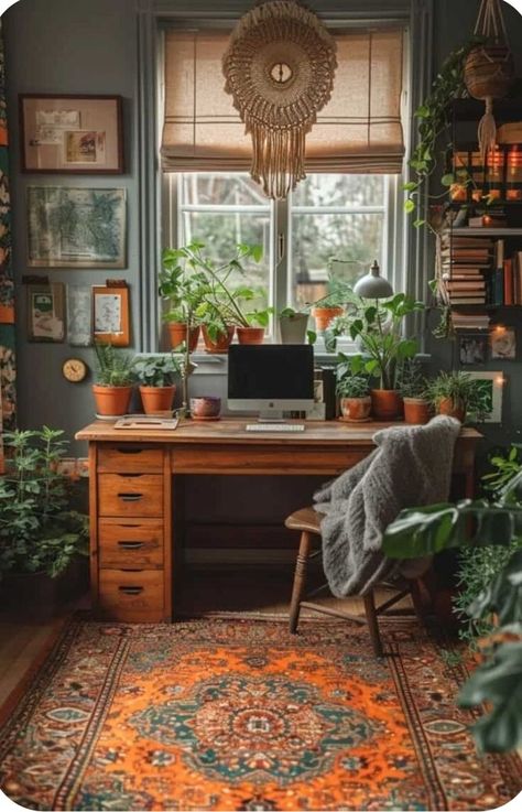 Vintage Office Inspiration, Desk With Pegboard Home Office, Cool Office Setup, Cozy Space Aesthetic, Mediterranean Office Ideas, Bohemian Home Office Ideas, Cottage Office Ideas, Writing Room Ideas, Vintage Office Ideas