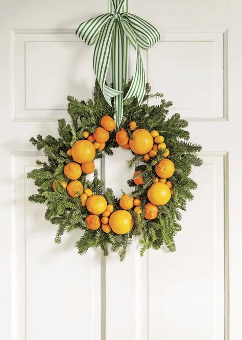 Bright Front Door Orange Christmas Decor, Citrus Christmas, Natural Holiday Decor, Fresh Garlands, Christmas Orange, Green Centerpieces, Front Door Christmas Decorations, Holiday Greenery, Orange Christmas