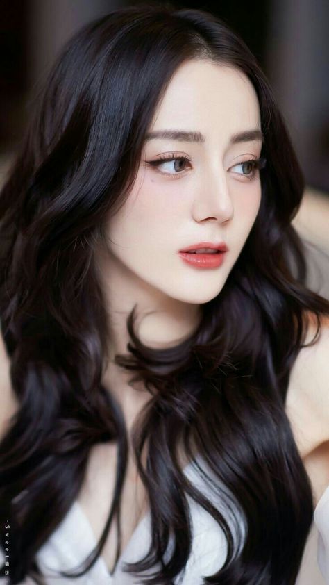 Chinese Art Girl, Asiago, Aesthetic Women, Chinese Actress, Korean Beauty, Ulzzang Girl, Asian Beauty, Black Hair, Makeup Looks