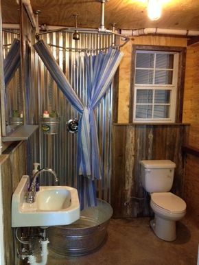 Galvanized Shower, Galvanized Bathtub, Rustic Remodeling Ideas, Tin Bathroom, Vintage Sinks, Rustic Bathroom Shower, Vintage Sink, Vintage Regal, Modern Home Decor Bathroom