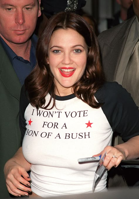 2000 Drew Barrymore 90s, Drew Barrymore Style, Drew Barrymore, Celebrity Pictures, Celebrity Photos, 90s Fashion, Celebrity Crush, Style Icons, Pretty People