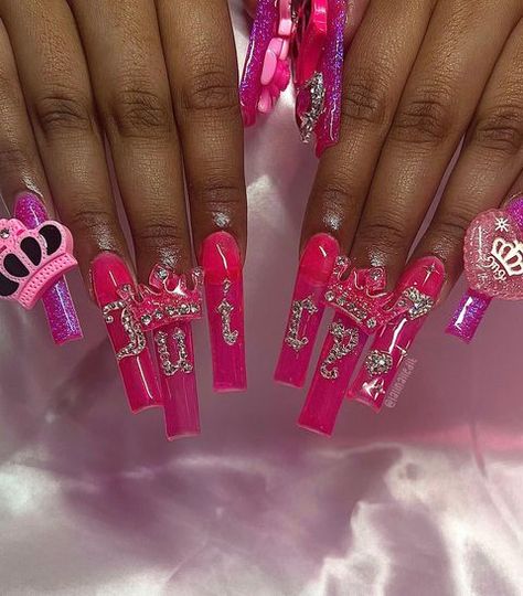 Instagram Couture Nails, Pink Juicy Couture, Liner Brush, Grunge Nails, Girly Acrylic Nails, Cute Acrylic Nail Designs, Really Cute Nails, 16th Birthday Gifts, Bling Acrylic Nails