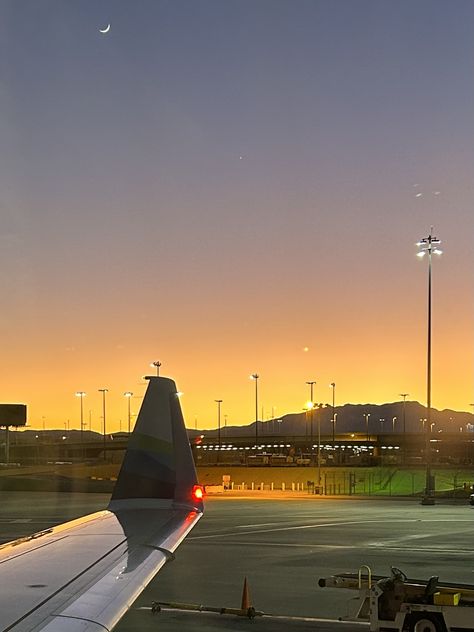 Las vegas airport at sunset Airport Las Vegas, Vegas Airport, Las Vegas Airport, Airport Aesthetic, Las Vegas, Travel, Quick Saves