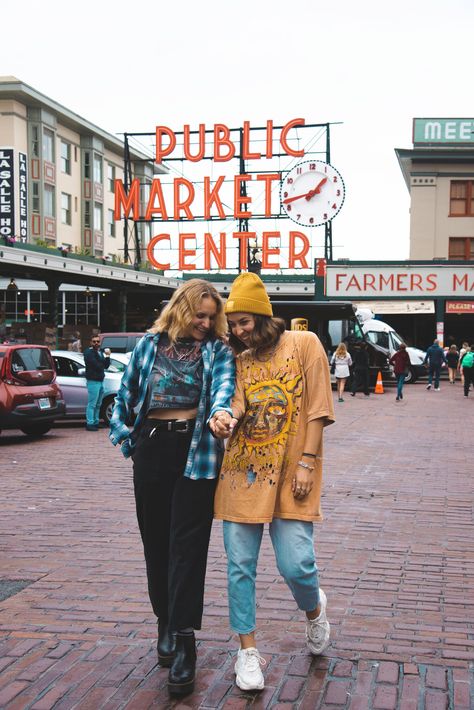 24 Hours in Seattle — 27 Travels Pikes Place Market Seattle Outfit, Seattle Space Needle Pictures, Seattle Weekend Trip Outfits, Seattle Washington Outfits, Seattle Outfits Summer, Seattle Aesthetic Outfit, Gloom Aesthetic, Seattle Outfits, Seattle Aesthetic