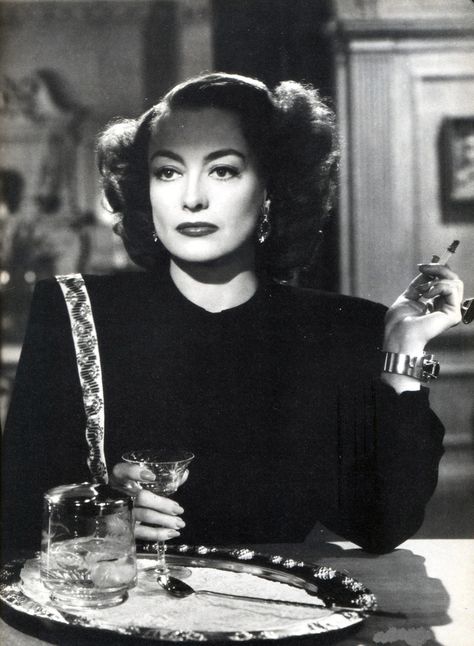 Joan Crawford in" Humoresque" - Jean Negulesco - (1946) Joan Crawford Mommy Dearest, Joan Crawford Children, Adrienne Ames, Mildred Pierce, Louise Ebel, Mommy Dearest, Jean Harlow, Bette Davis, Classic Actresses