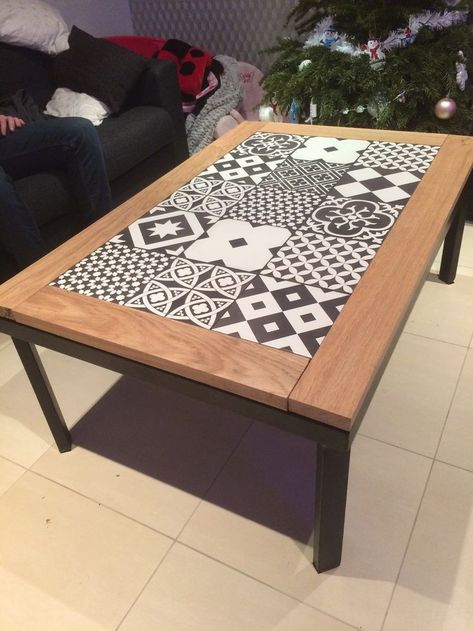 Diy Table With Tiles, Diy Tile Table, Diy Coffee Table Ideas, Wood Patio Table, Tile Coffee Table, Tile Tables, Coffee Table Ideas, Coffee Table Makeover, Coffee Table Plans