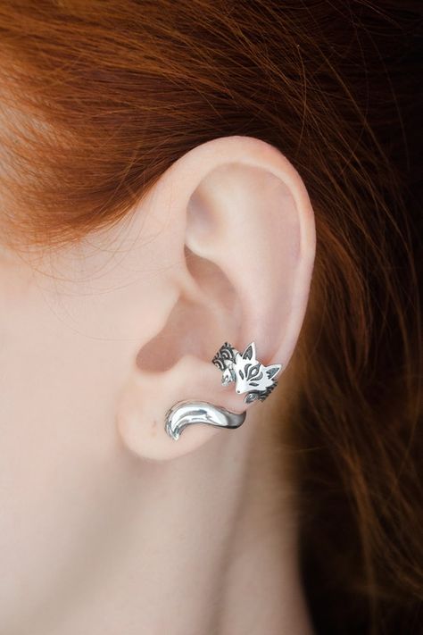 Fox Ear Cuff No Piercing Kitsune Earcuff Japan Fox Earring | Etsy Cartilage Ear Cuff, Fox Earrings, Fox Jewelry, Dekor Diy, Dragon Earrings, Fox Ears, Wrap Earrings, Silver Ear Cuff, Move It