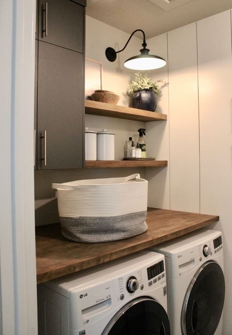 Small Utility Room, Laundry Nook, Laundry Room Ideas Small Space, Tiny Laundry Rooms, Laundry Room Wallpaper, Dream Laundry Room, Laundry Room Closet, Laundry Room Layouts, Laundry Room Renovation