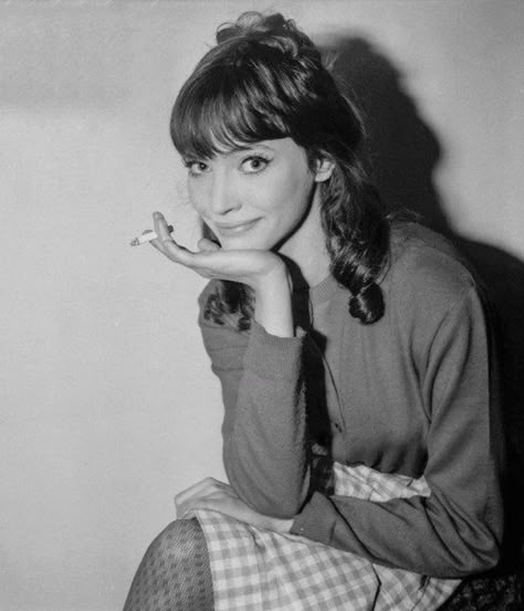 French New Wave, Jean Luc Godard, Anna Karina, French Cinema, French Actress, Historic Photos, The Cinema, French Girl, New Wave