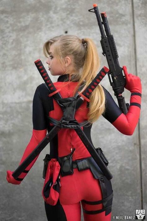 Lady Deadpool Cosplay - Imgur Karneval Diy, Deadpool Costume, Deadpool Cosplay, Comic Con Costumes, Lady Deadpool, Dead Pool, Diy Kostüm, Comic Con Cosplay, Marvel Cosplay