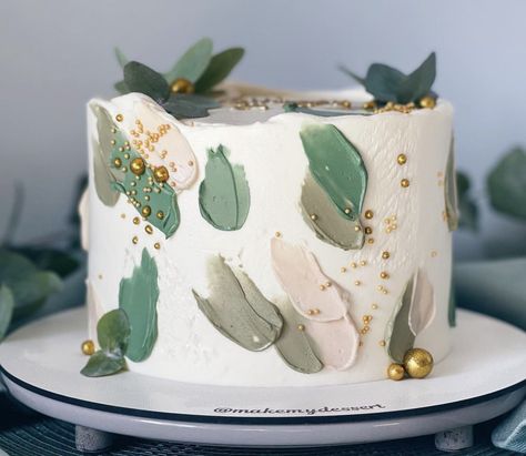 Smudge Cake Decorating, Graduation Cake Ideas, Green Birthday Cakes, Gold Birthday Cake, 21st Cake, Elegant Birthday Cakes, Green Cake, Graduation Cake, Cake Decorating Designs