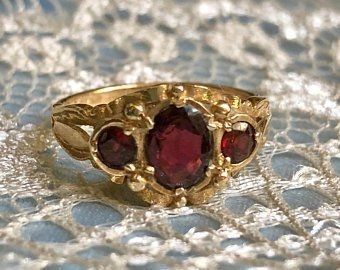 Antique Garnet Ring, Vintage Garnet Ring, Garnet Ring Gold, Timeless House, Gold Ring Band, Garnet Ring Vintage, The Bling Ring, Parisienne Chic, Antique Engagement Ring