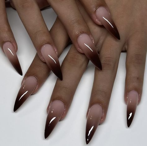 Stiletto Press On Nails, Unghie Sfumate, Fake Nails Long, Long Stiletto, Nagel Tips, Manicure Tips, Almond Nail, Diamond Nails, Nails Long