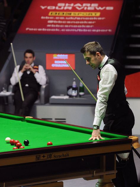 Billiard Wallpaper, Story Poses, Mark Selby, Environmental Portrait, Ronnie O'sullivan, Snooker Room, The Crucible, Aot Anime, Business Lunch