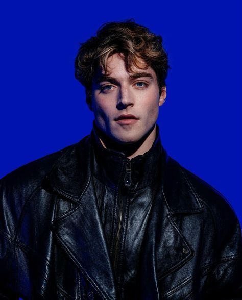 Froy Gutierrez, Gentleman Lifestyle, Teen Wolf Mtv, Wattpad Covers, Black Veil Brides, October 23, Male Portrait, Male Face, Favorite Celebrities