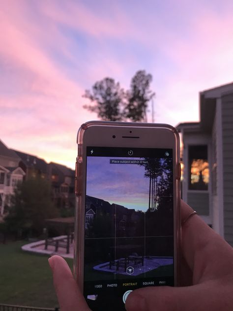 Aesthetic Technology, Album Cover Wallpaper Collage, Photography Sunset, Iphone Obsession, Pretty Iphone Cases, Iphone Aesthetic, Beautiful Pics, Phone Stuff, Aesthetic Stuff