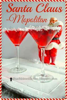 Holiday Drinks Christmas, Holiday Martinis, Holiday Party Drinks, Xmas Drinks, Christmas Drinks Alcohol Recipes, Christmas Martini, Christmas Drinks Alcohol, Tiramisu Dessert, Holiday Drink