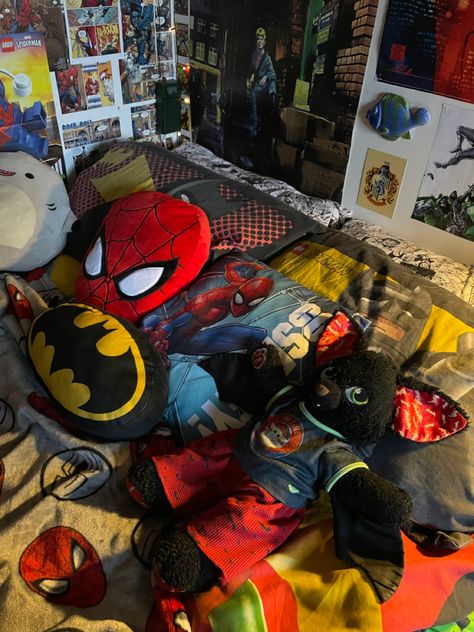 Spiderman Theme Room, Spiderman Bedroom Aesthetic, Spiderman Room Aesthetic, Spider-man Room, Spider Man Room, Spiderman Room Decor, Spiderman Bedroom, Spiderman Room, Marvel Room