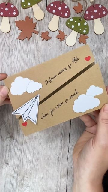 Crafts Tiktok, Long Distance Relationship Cards, Diy Moving, Long Distance Best Friend, Card For A Friend, Moving Cards, Long Distance Relationship Gifts, Distance Relationship, Heart Cards