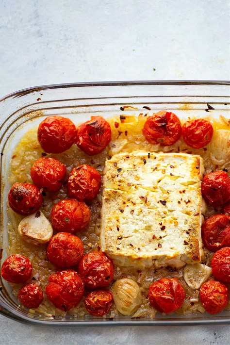 Tomatoes On Toast, Baked Feta Pasta, Oven Roasted Tomatoes, Cherry Tomato Sauce, Cherry Tomato Pasta, Baked Feta, Tomato Pasta Sauce, Cooking Tomatoes, Baked Tomatoes