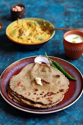 Looking for low fat low cal recipes here is a zero oil yet very tasty roti for you all. Bajra/ finger millet roti without oil, tastes absolutely great with a spicy curry! Recipe @ http://cookclickndevour.com/bajra-roti-recipe-bajra-rotla-recipe Bajra Roti, Gujarati Cuisine, Rajasthani Food, Pearl Millet, Roti Recipe, Tastemade Recipes, Indian Bread, Low Cal Recipes, Indian Breakfast