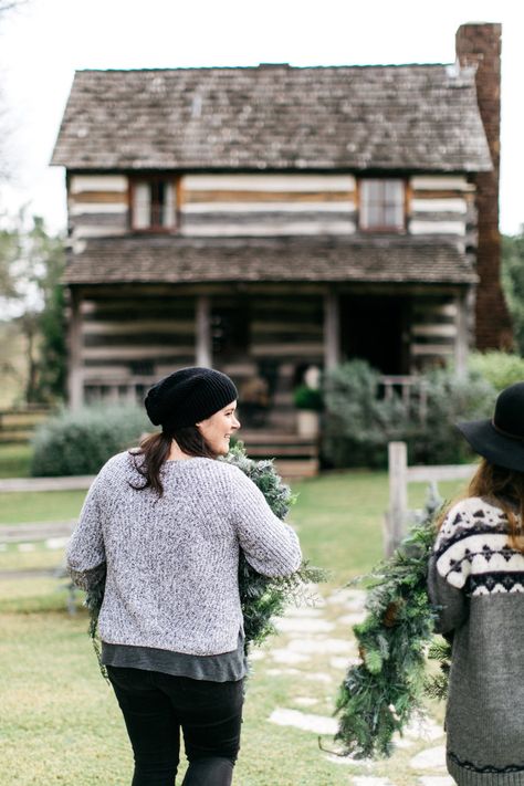 This Cozy Cabin Is Straight Out of Our Christmas Dreams - Camille Styles Christmas At Cabin, Cozy Cabin Christmas Decor, Log Cabin Christmas Decor, Christmas Cabin In The Woods, Cabin Christmas Tree, Christmas Cabin Decor, Simple Cabin, Cabin Christmas Decor, Log Cabin Christmas