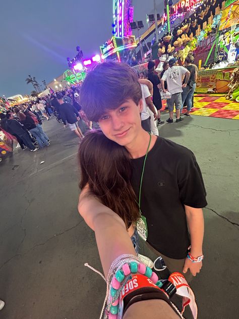 New Relationship Pictures, Couple Ideas Pictures Aesthetic, Couple Recreation Pictures, Cute Photo With Boyfriend, State Fair Couple Pictures, Fair Couple Photos, Carnival Pics With Boyfriend, Boy Bff Aesthetic, Cute Couple Fits