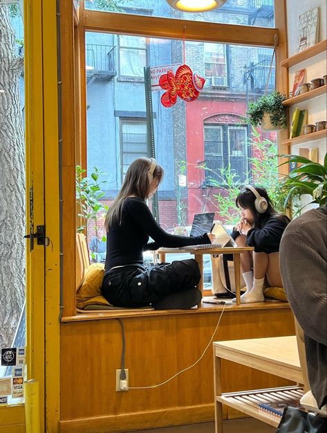 cafe hopping / nyc #aesthetic Masters Abroad Aesthetic, International Baccalaureate Aesthetic, Masters Student Aesthetic, Moving Abroad Aesthetic, Ashley Alexander, Cafe Vibes, Friends Cafe, Cafe Hopping, Study Cafe