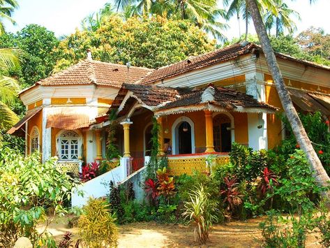 I love this house in Goa! Indian Houses, Goa India, Colonial Architecture, Indian Homes, Indian Architecture, Indian Home, Colonial House, Beach Resort, Goa