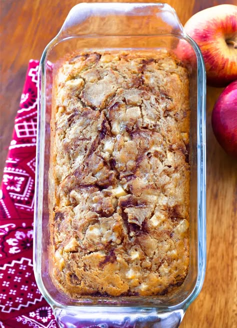 Apple Bread - The BEST Homemade Recipe Apple Pie Bread Recipe Easy, Apple Quick Bread Recipes, Fresh Apple Recipes Easy, Apple Bread Recipe Easy, Apple Walnut Bread Recipe, Healthy Apple Bread, Easy Glaze Recipe, Apple Recipes Easy Healthy, Healthy Chocolate Pudding