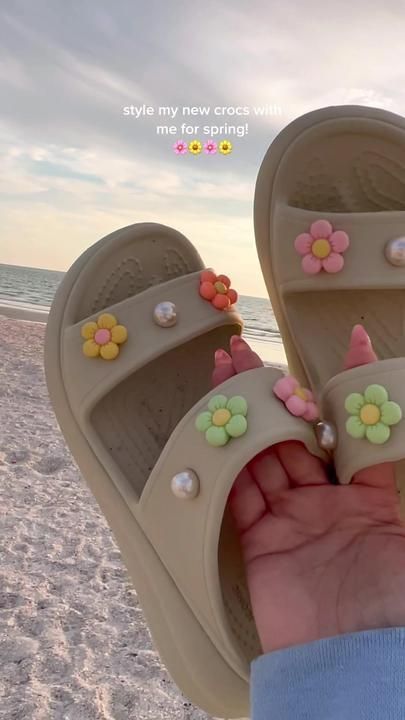 Croc Sandals With Jibbitz, Croc Mega Crush Sandal, Crocs Sandals Outfit, Crocs Crush Sandals, Fancy Crocs, Platform Slides Outfit, Crush Crocs, Ny Shopping, Crocs Cute